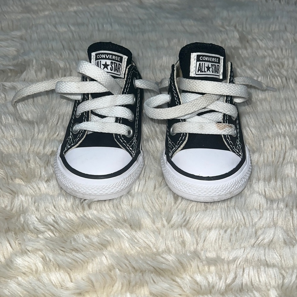 Black low top Chuck Taylor CONVERSE canvas sneaker
